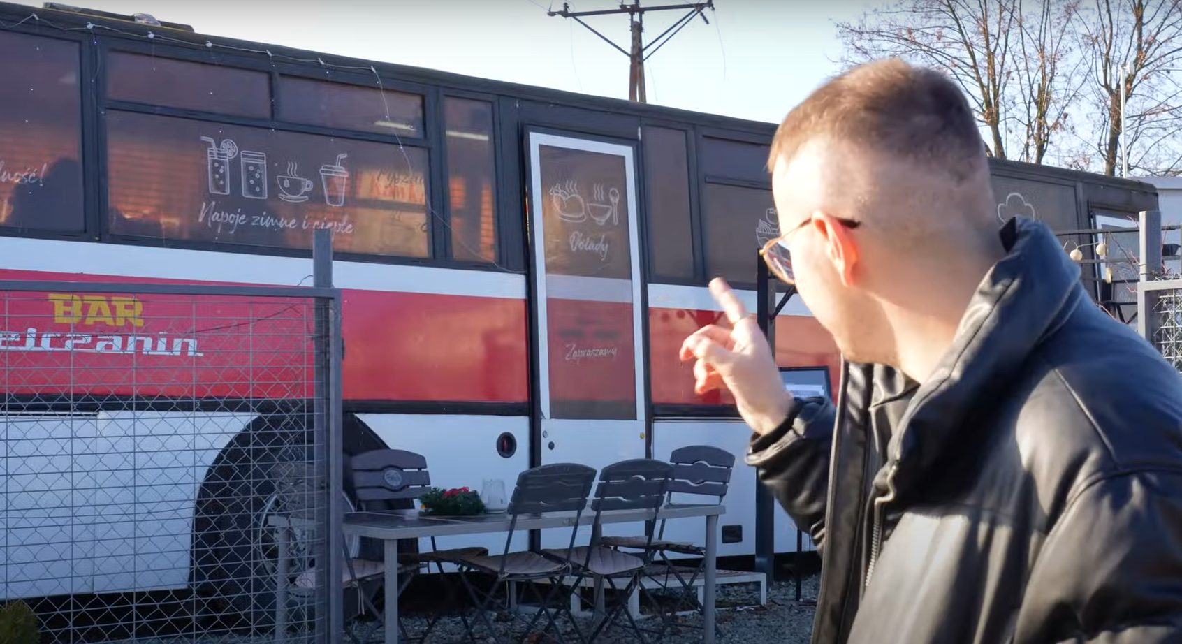 Jelcz-Laskowice: Znany youtuber odwiedził Bar Jelczanin - zachwycił się jedzeniem